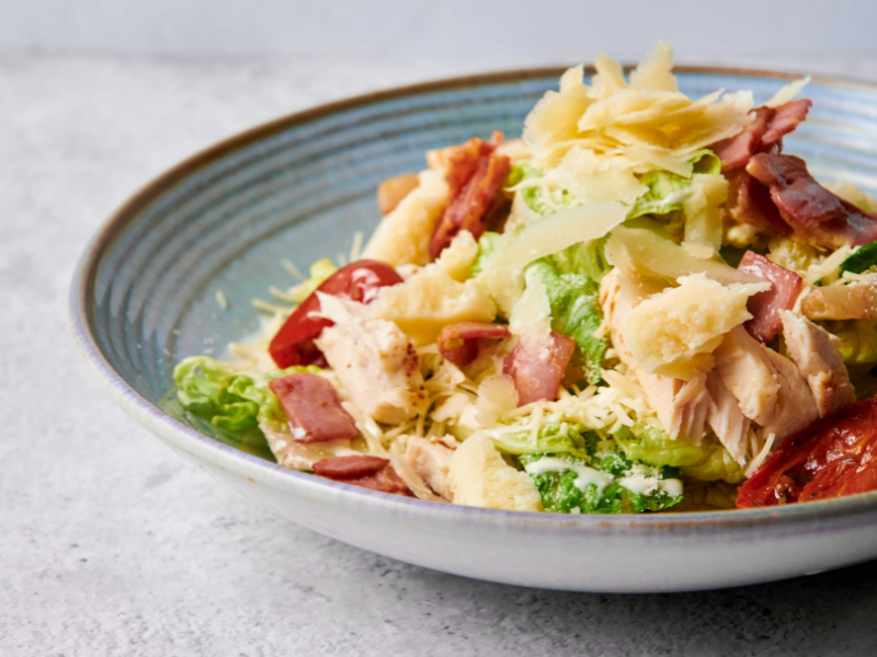 5 recetas de ensaladas italianas: frescas, crujientes y deliciosas