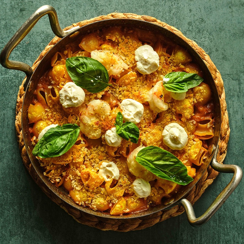 Gratinato di lumaconi with seafood cream