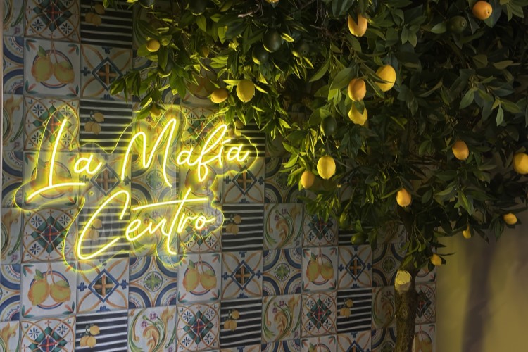 Restaurante en el casco antiguo de Sevilla