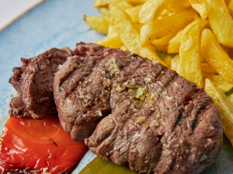 solomillo patatas fritas