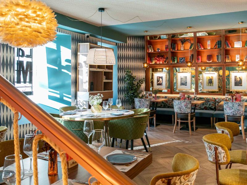 ¡Cambiamos de nombre! Bienvenido a La Famiglia se sienta a la mesa